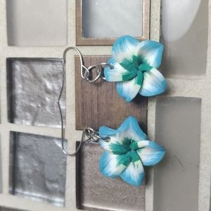 Vintage Artsian Flower earrings